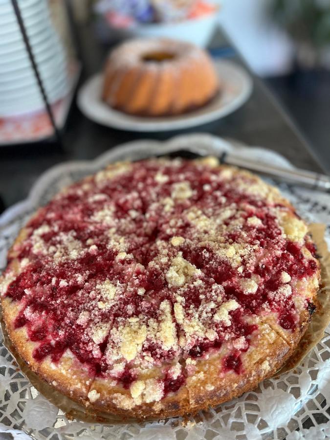 Penzion Cafe Na Svahu Cheb Exteriör bild