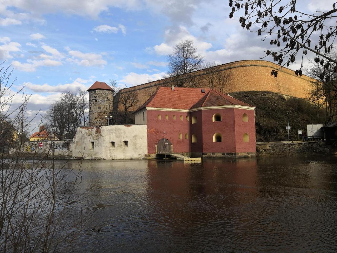 Penzion Cafe Na Svahu Cheb Exteriör bild