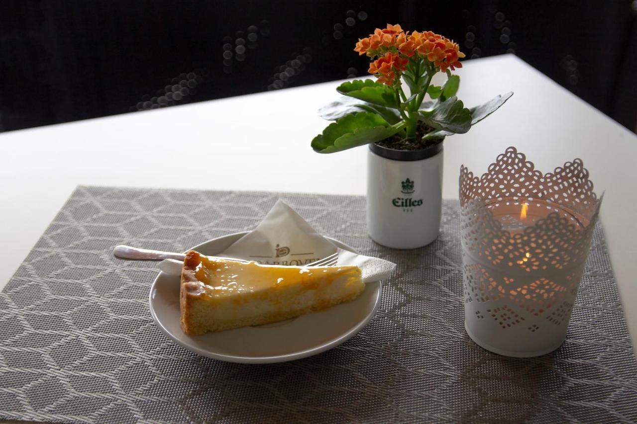 Penzion Cafe Na Svahu Cheb Exteriör bild