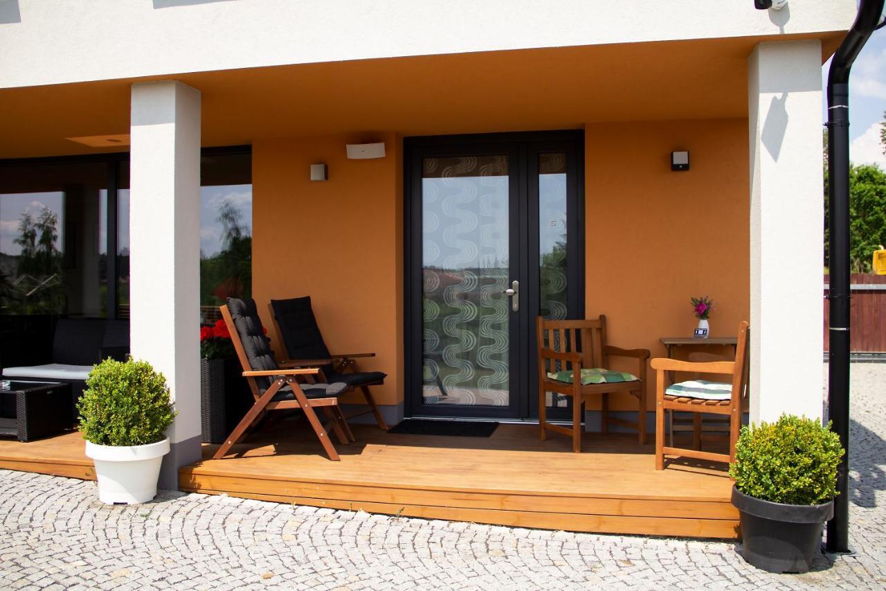 Penzion Cafe Na Svahu Cheb Exteriör bild